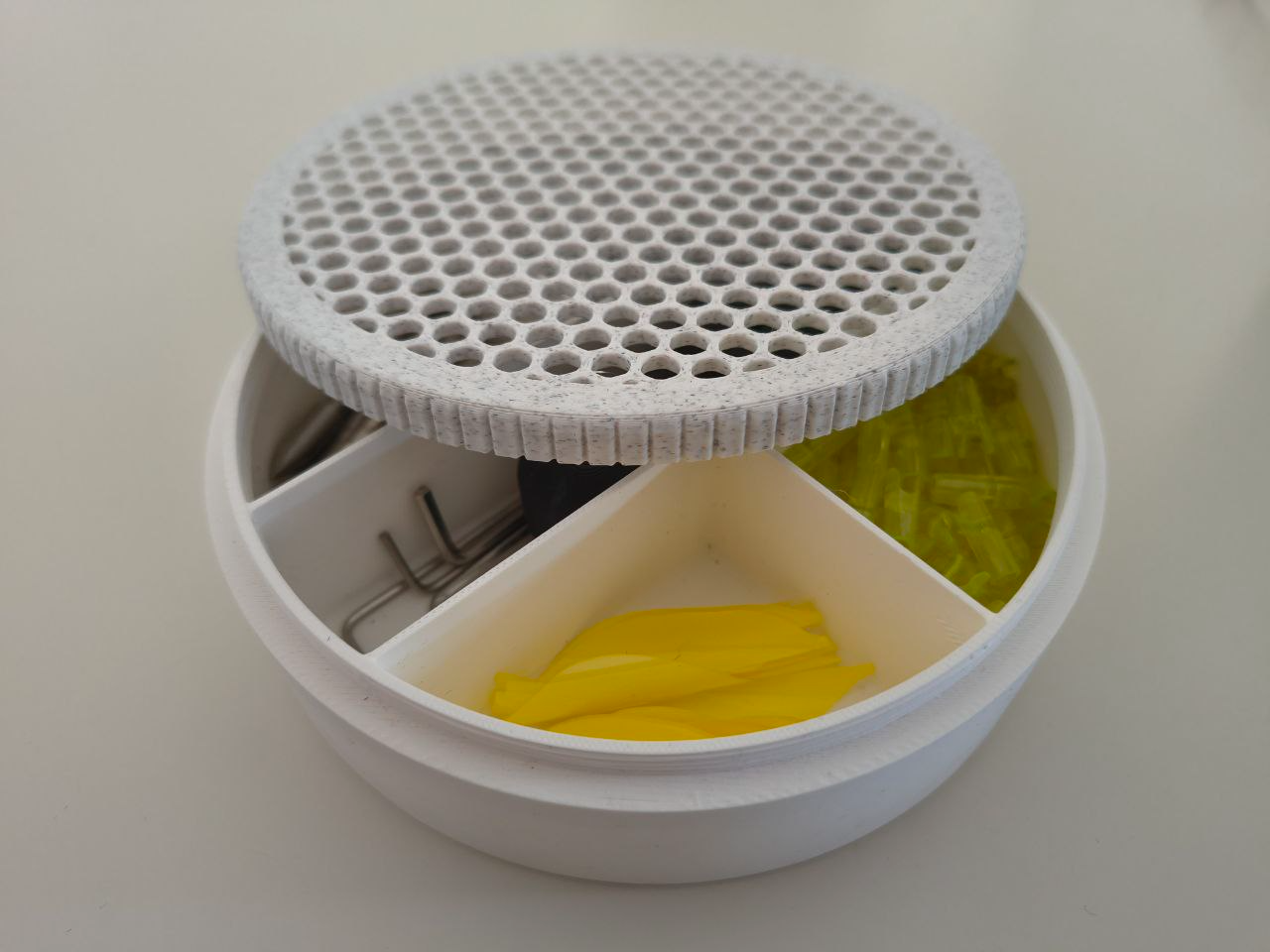Round Screw-Top Organizer for Small Items 13.3x3.5