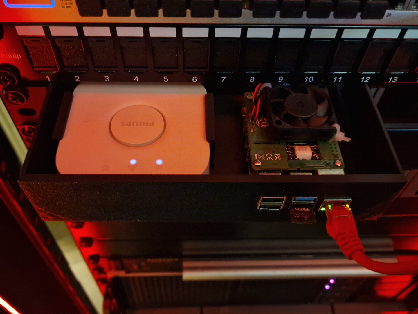 OpenRack 1U - Hue + Pi4