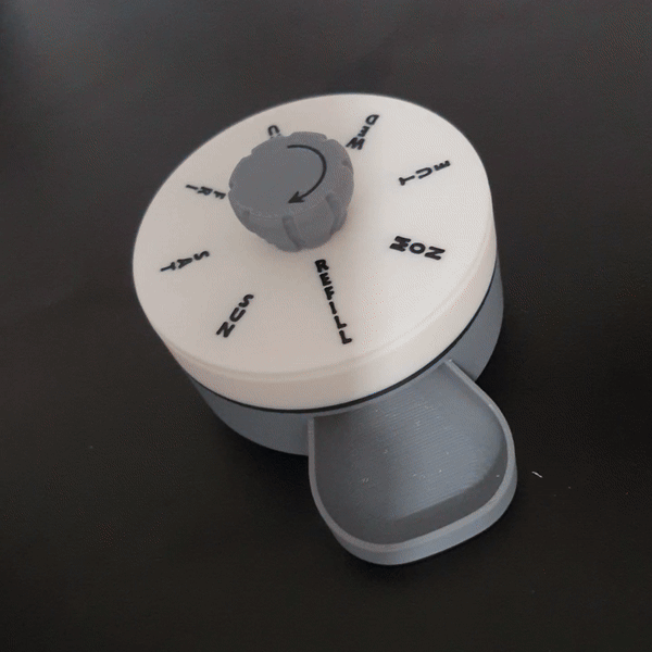 Weekly pill dispenser