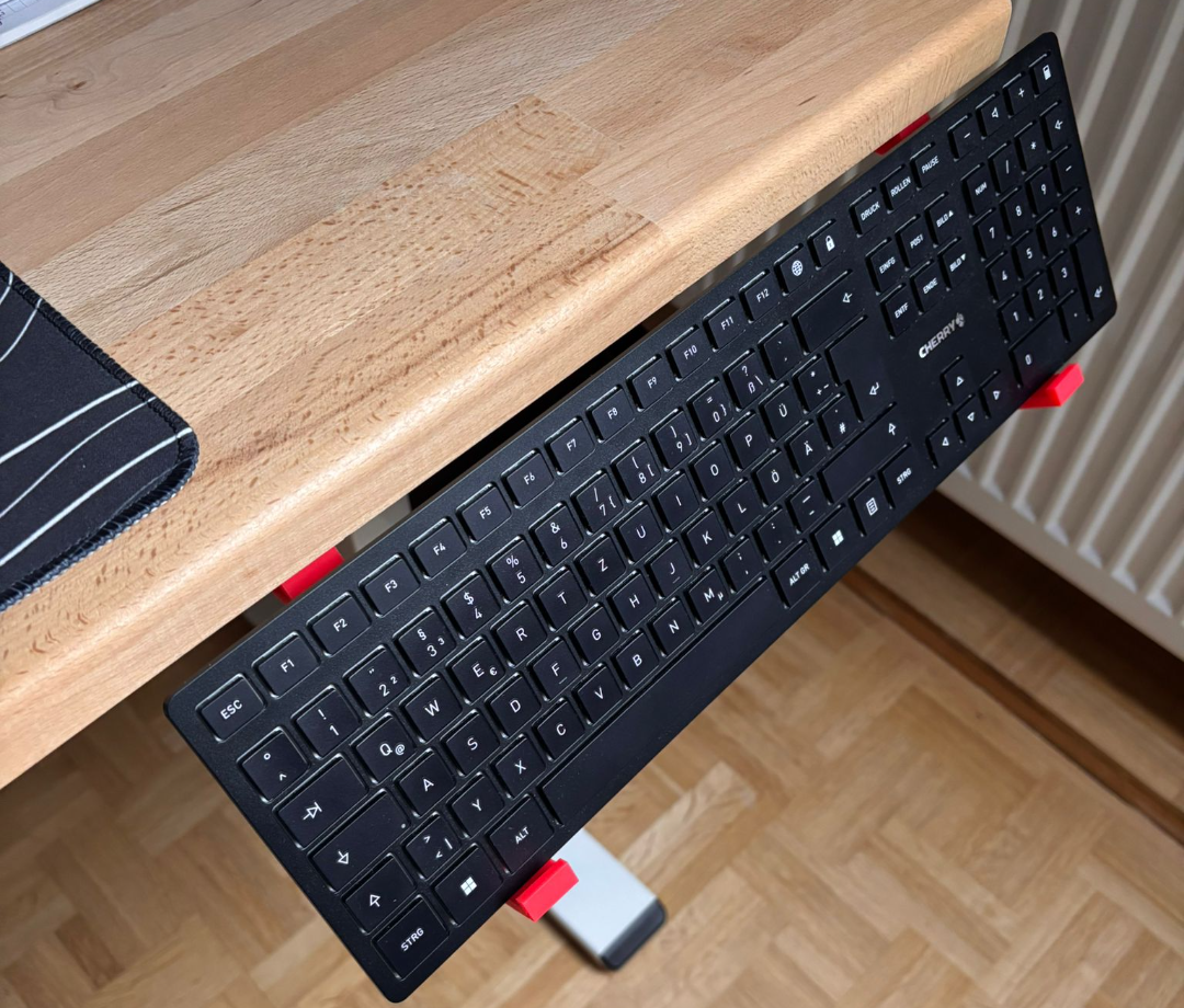 keyboard holder for screw mounting