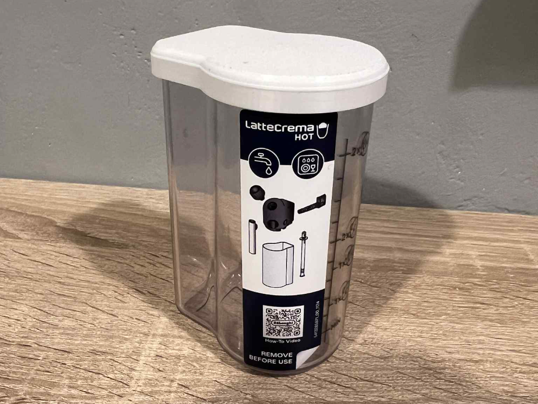 De'Longhi Magnifica Evo - Cover on milk container