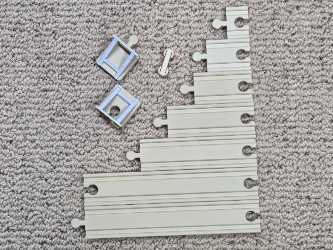 9 Wooden Track Staight Sections and 2 End Stops
