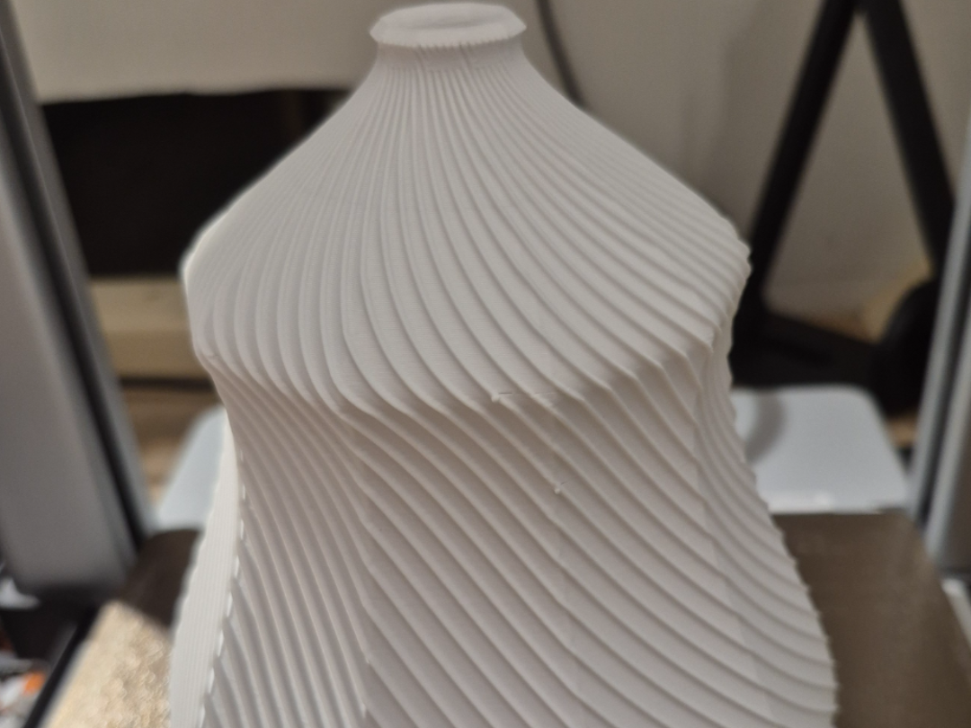 rose vase