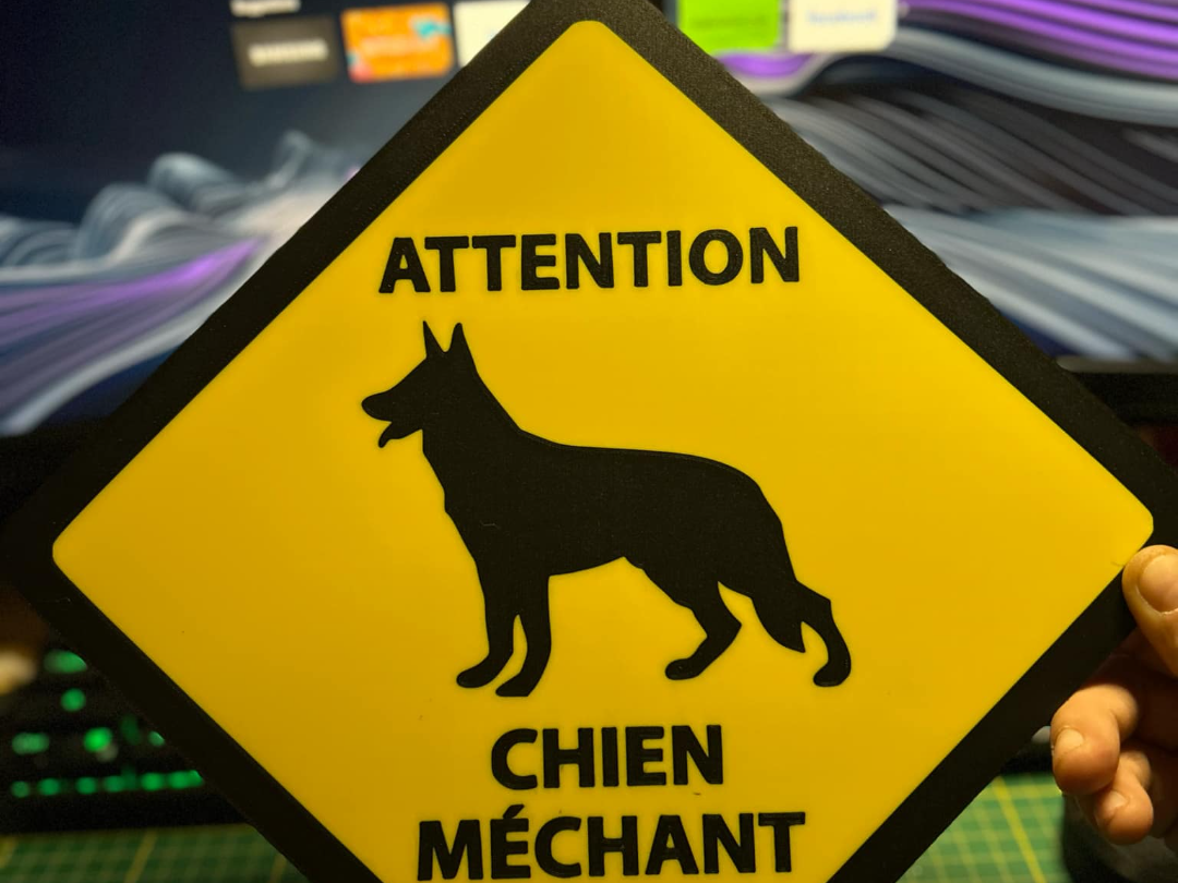 panneau attention chien méchant