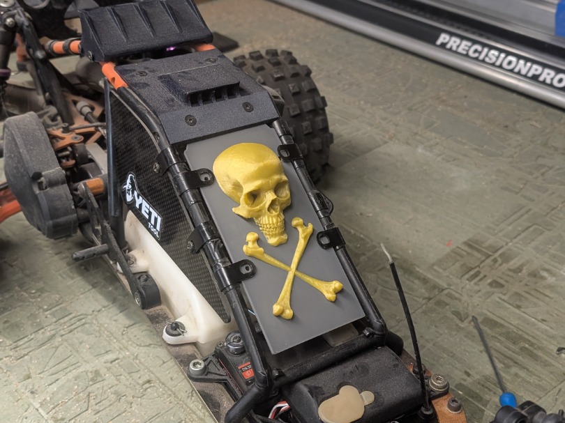 HPI Baja front window with skull & cross bones.