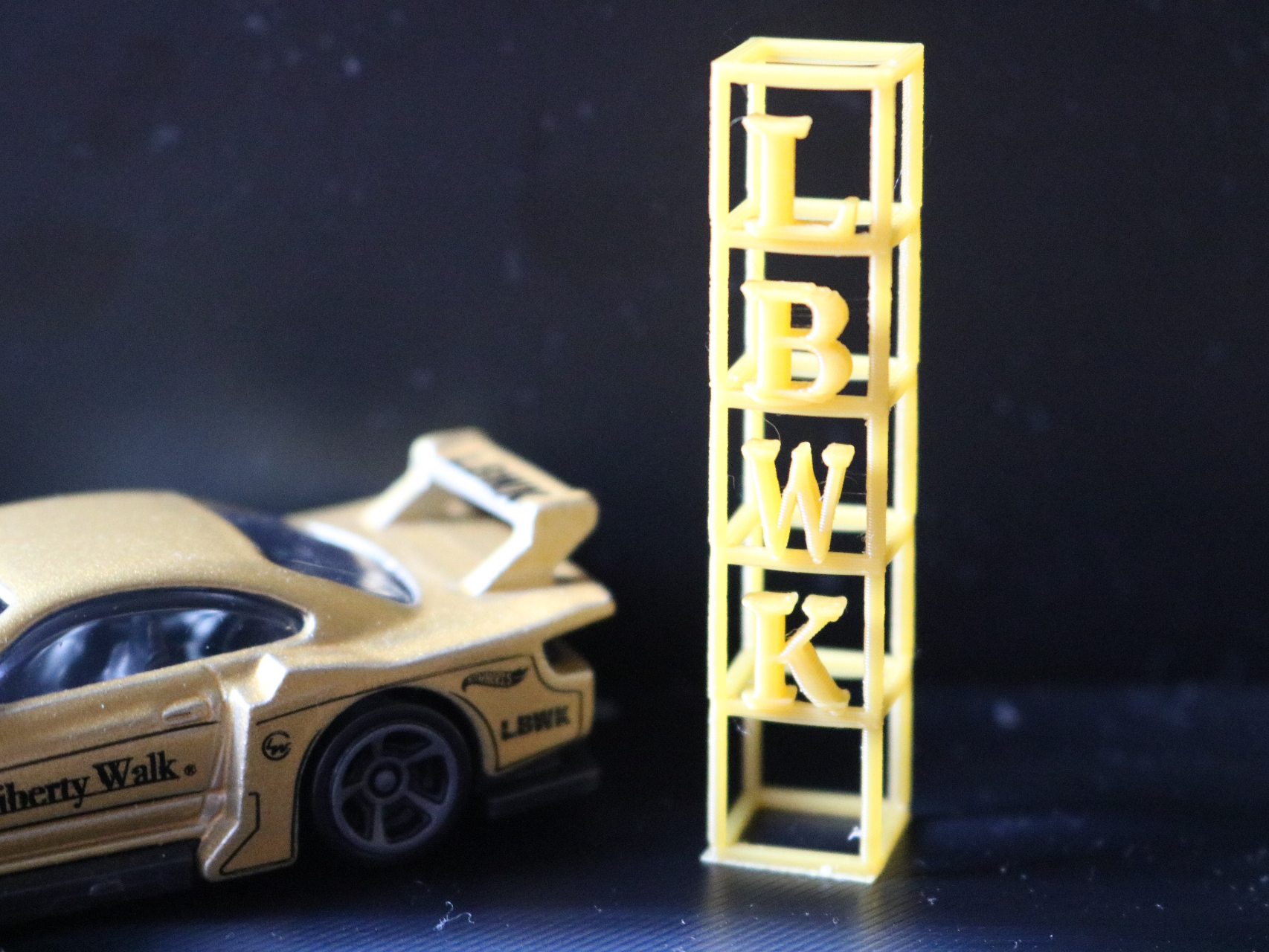 tour lbwk liberty walk 1/64 pour showroom