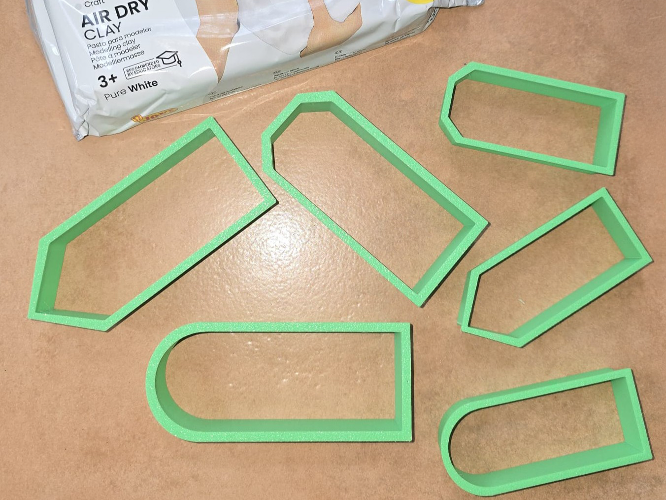 Gift tag cookie cutter