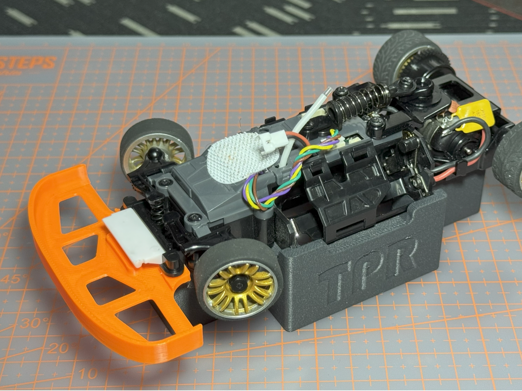 Mini-Z LM Chassis Bumper