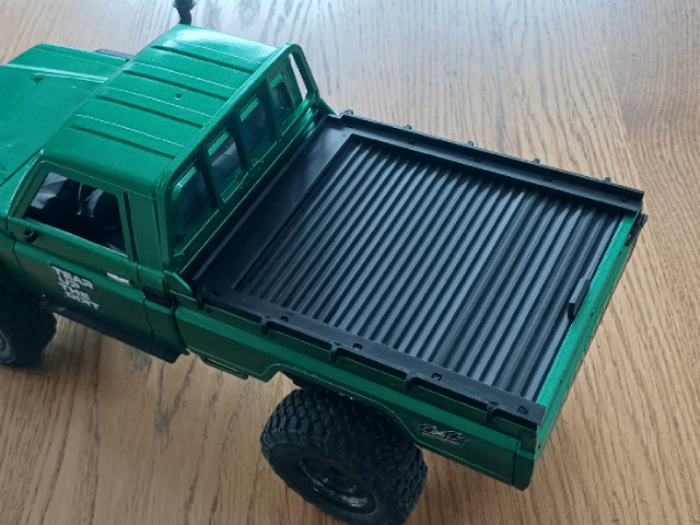 Toyota MN82 RC car Hard Roll Up Bed Cover pickup