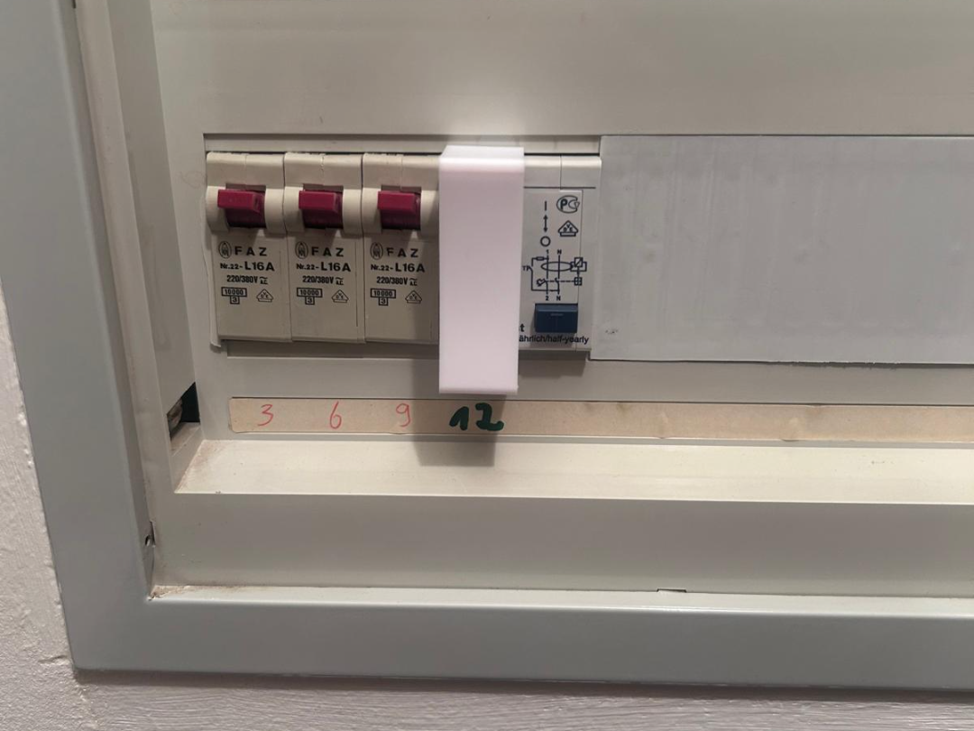 Sicherungsautomaten Lockout-Klemme