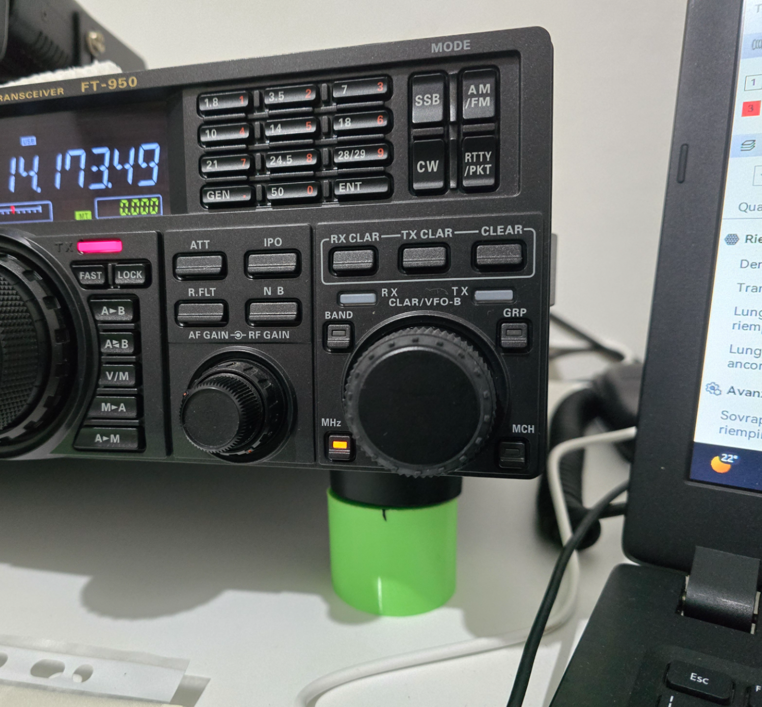 YAESU FT-950
