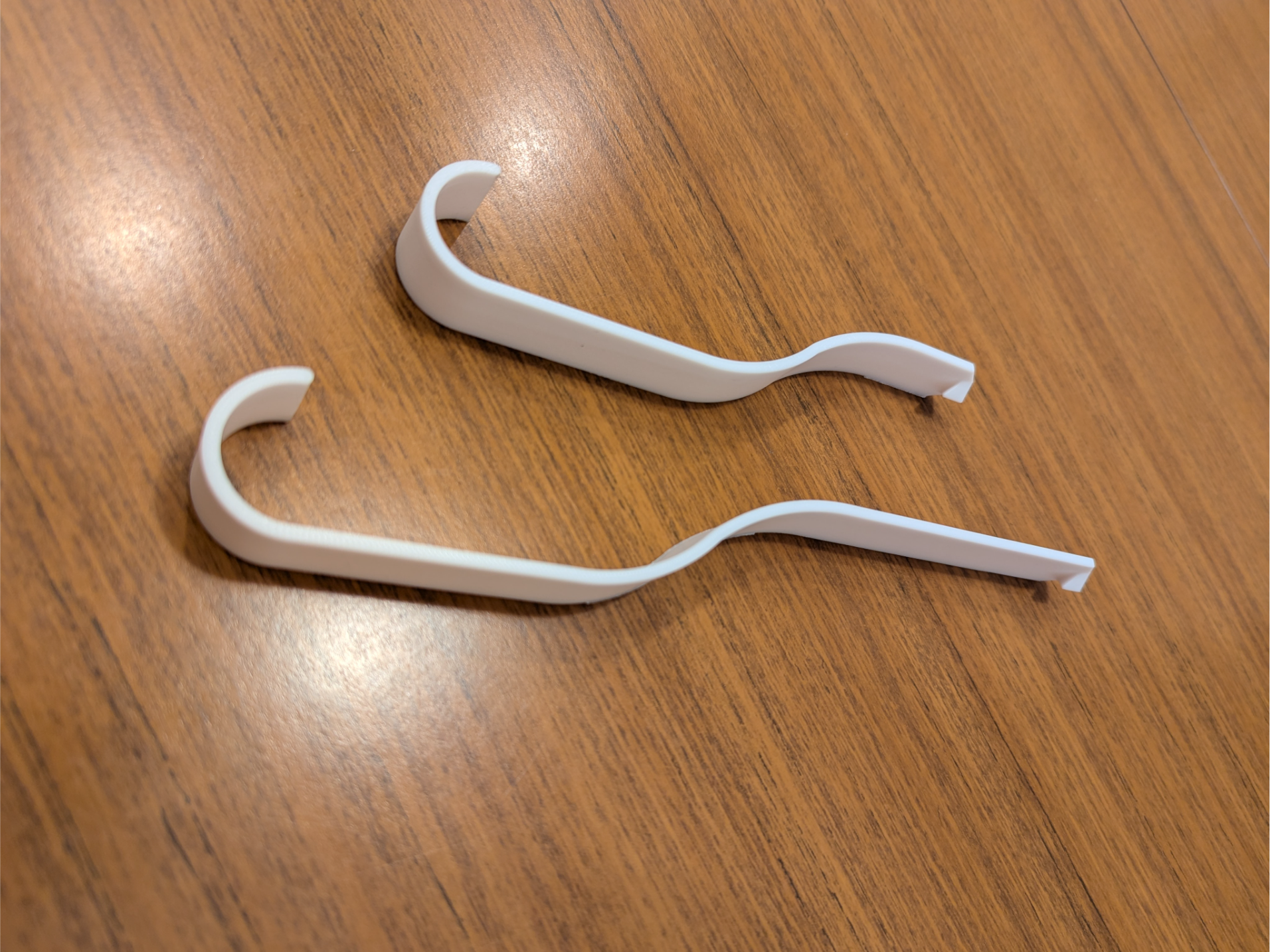 Extended picture rail hook - Direct hooking