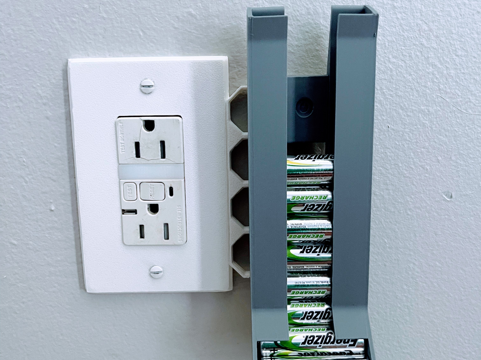 Multiboard Outlet  – AA FIFO Battery Holder