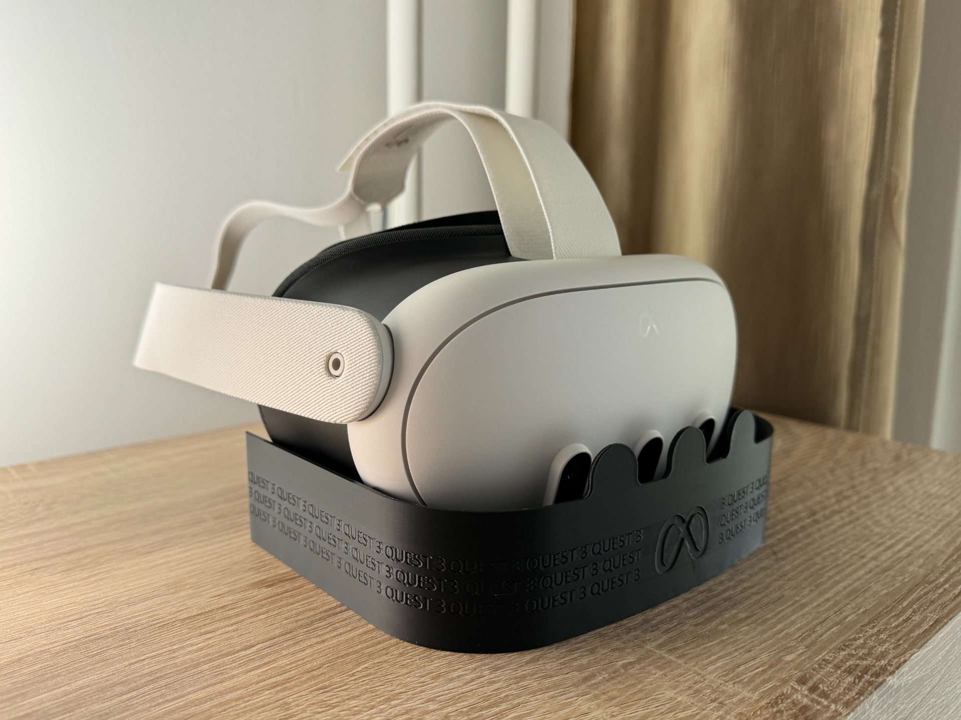 Quest 3 Privacy stand