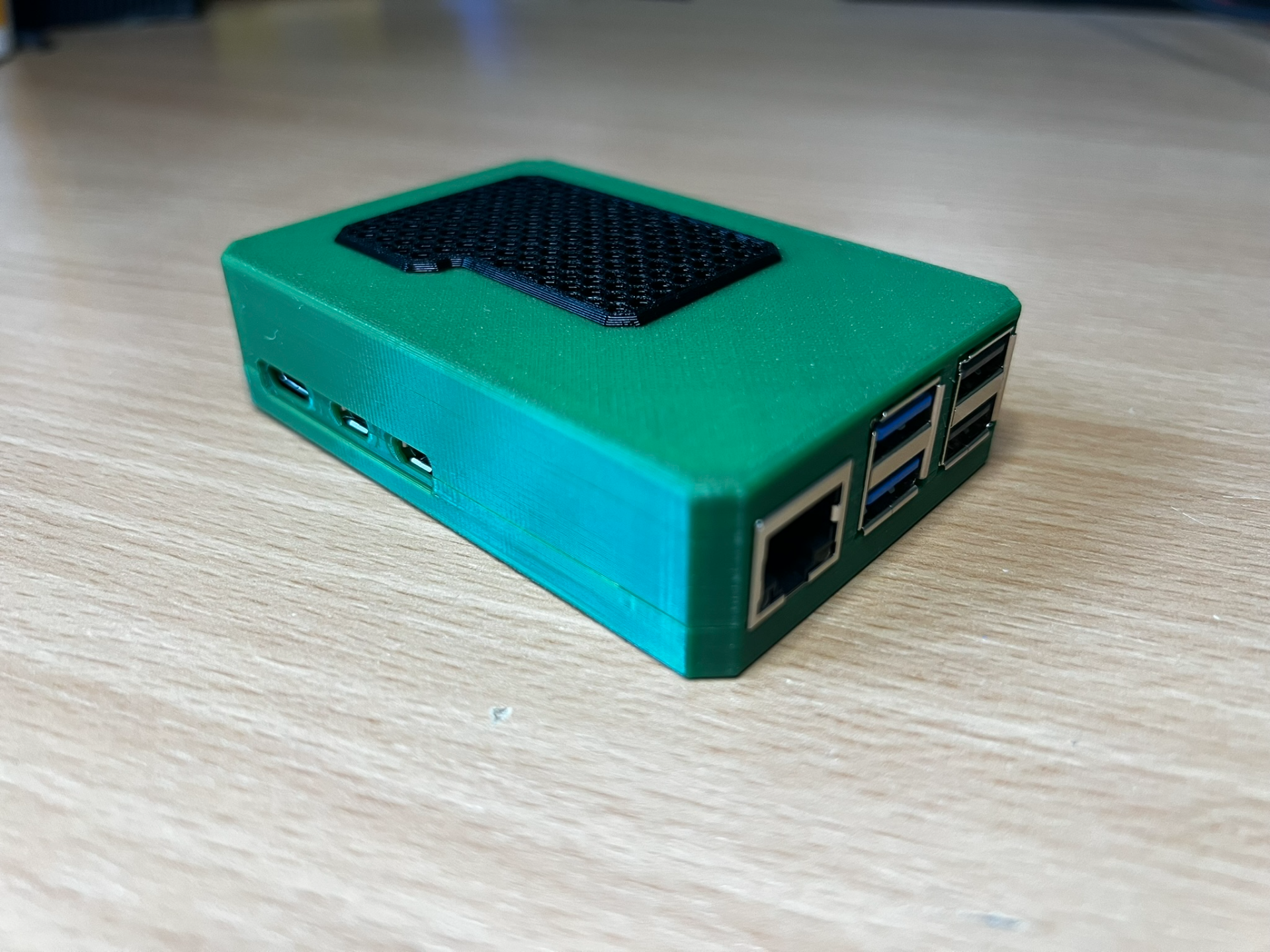 Simple Raspberry Pi 5 case
