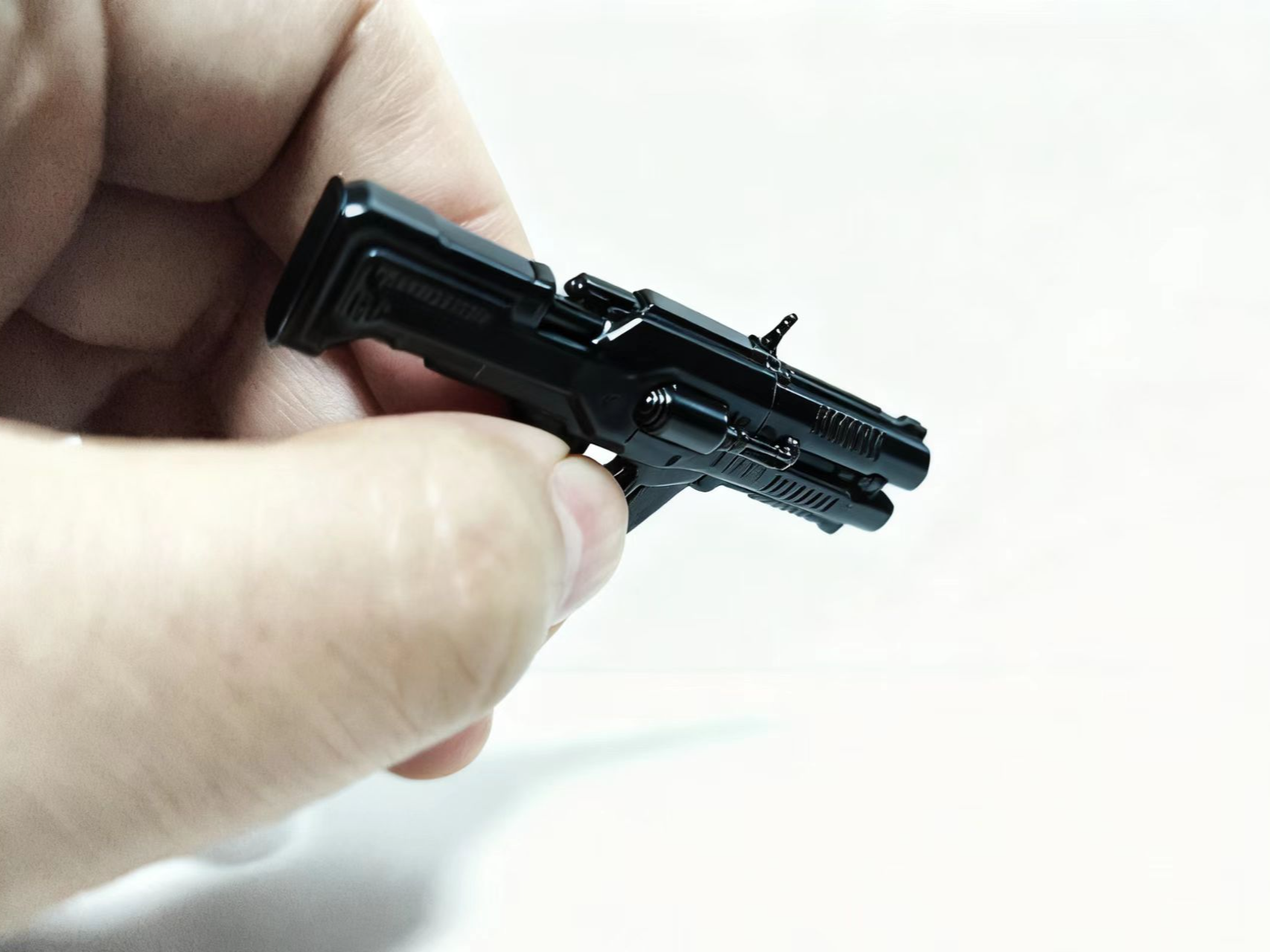 submachine gun for action figures