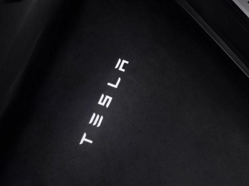 Tesla Puddle Lights Removal Tool