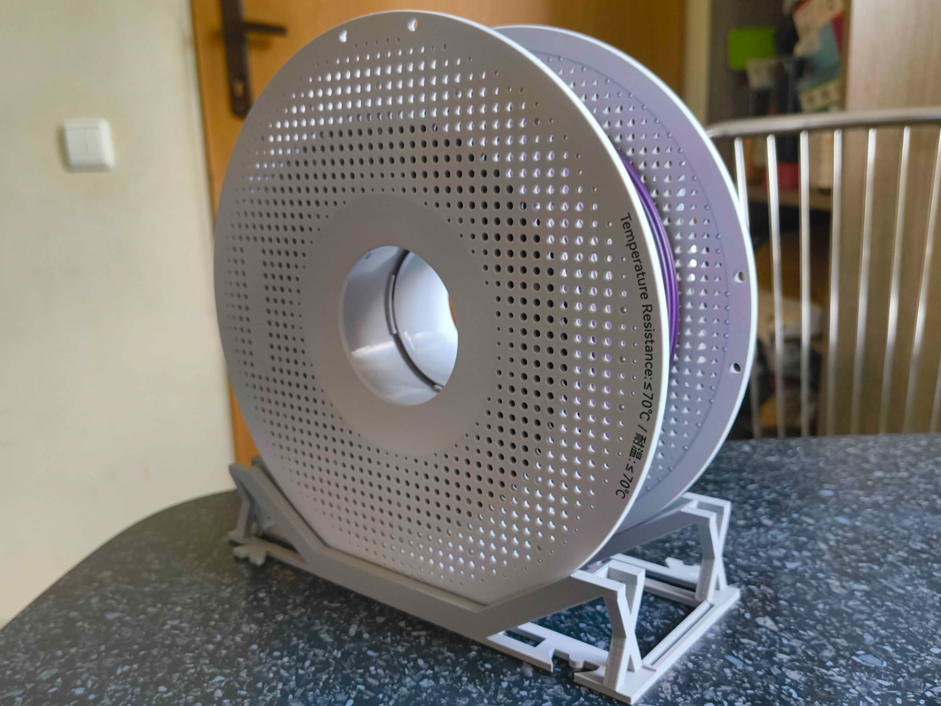 Super Cheap Filament Holder (35g)