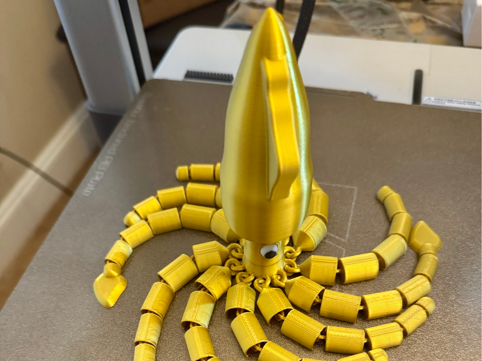 Articulated Giant Squid