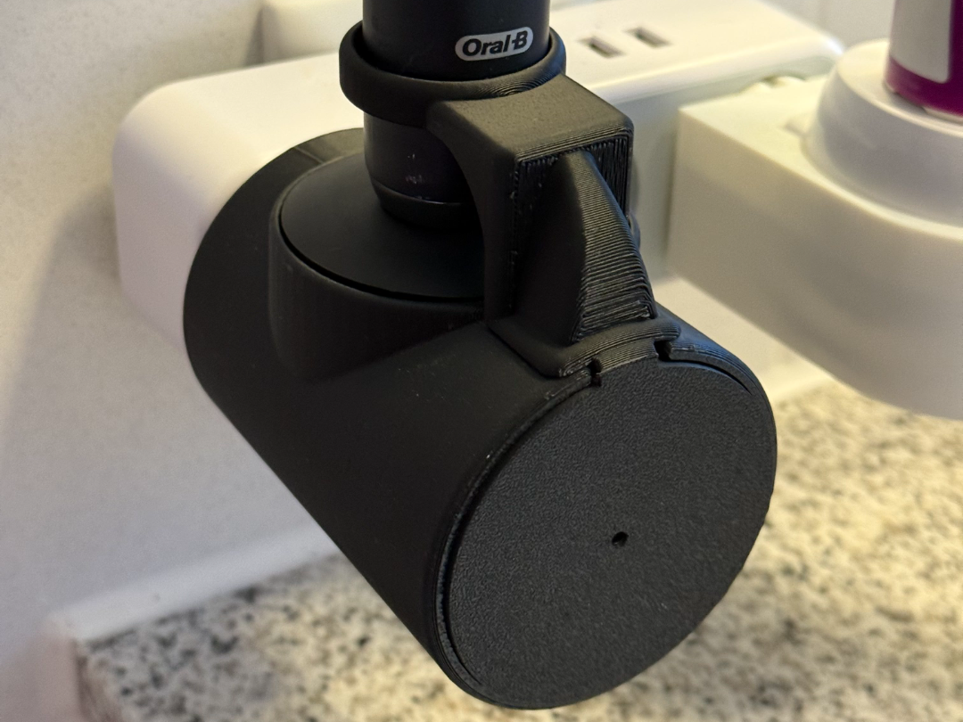 Oral B iO 9 Series safety charger holder