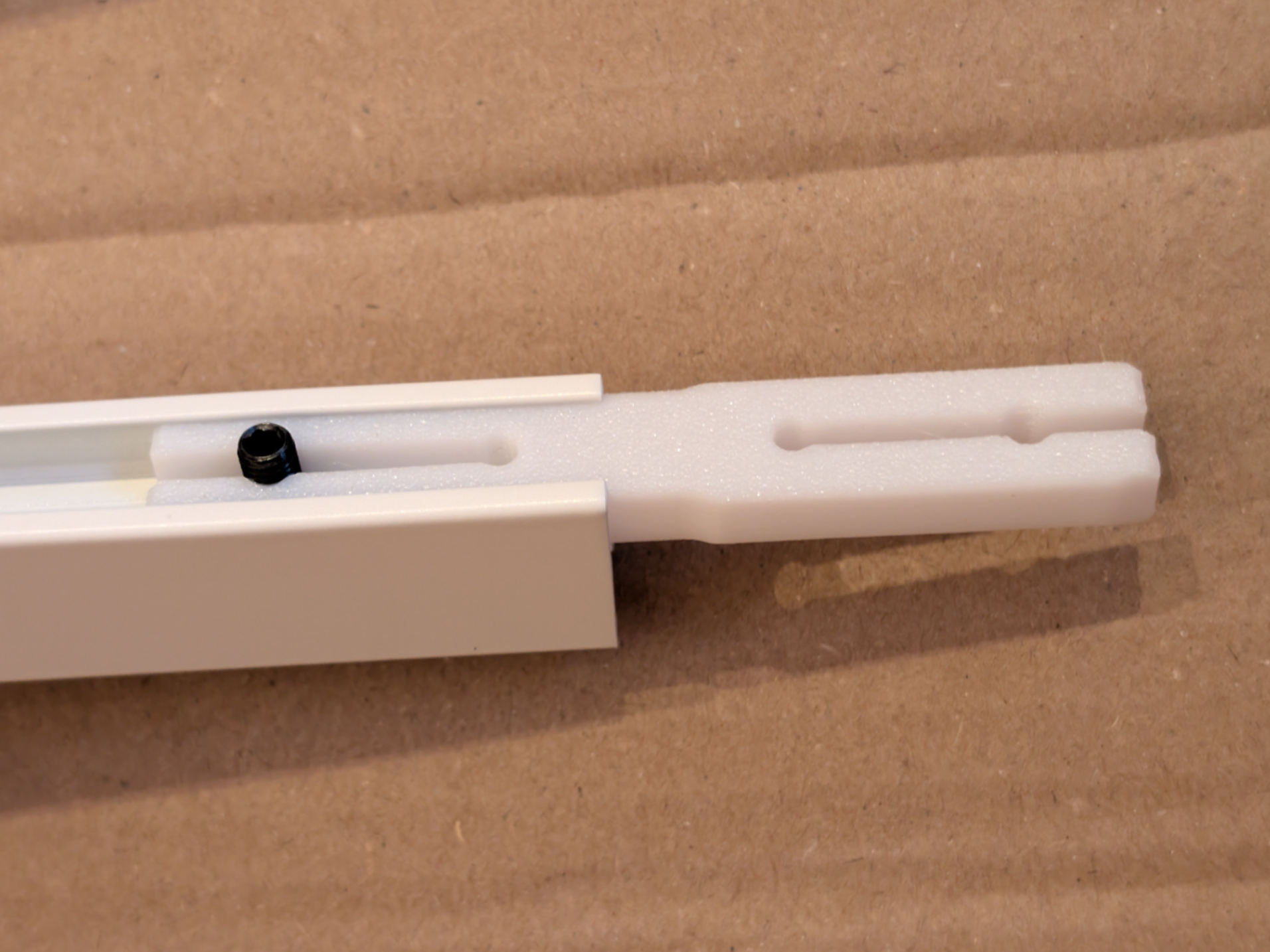 IKEA VIDGA rail connection
