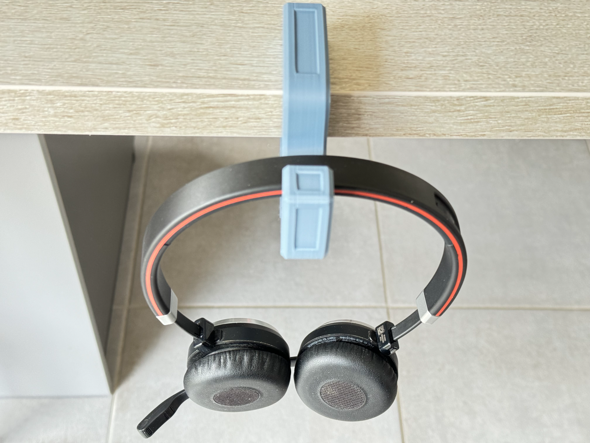 Desktop headset stand print-in-place