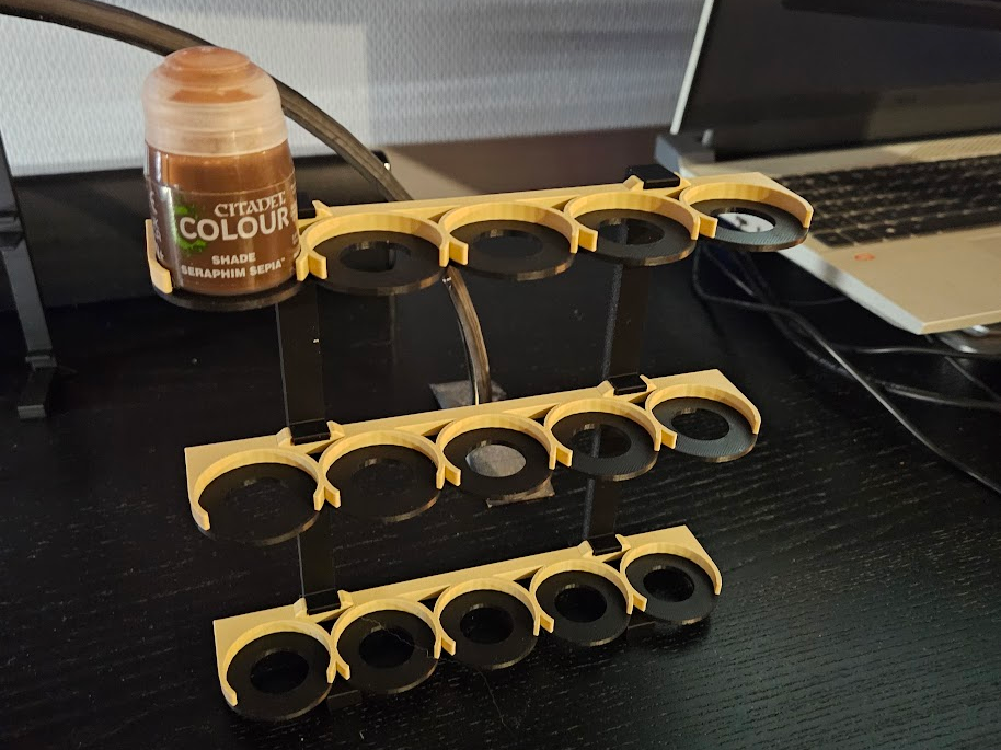 Citadel pots shelf