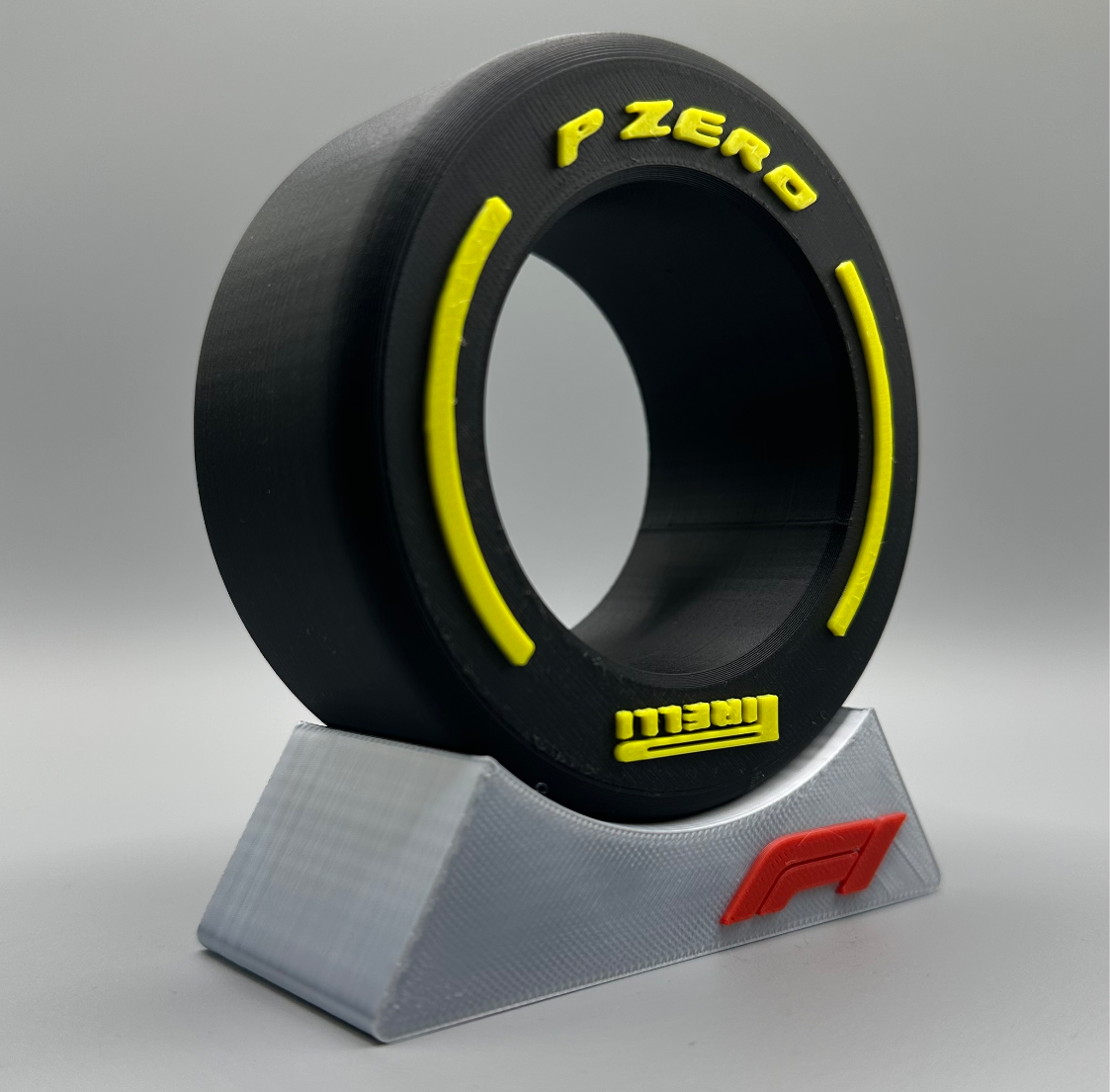 F1 PZERO TYRE W/ STAND