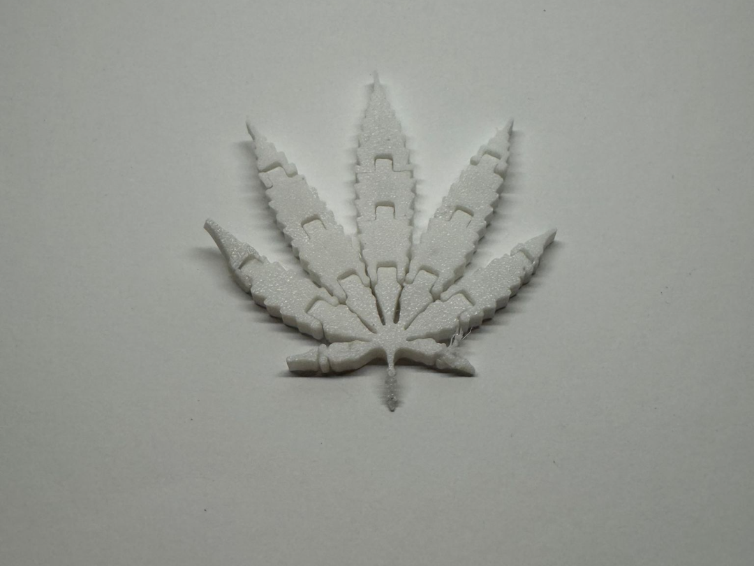 Articulated marihuana leaf