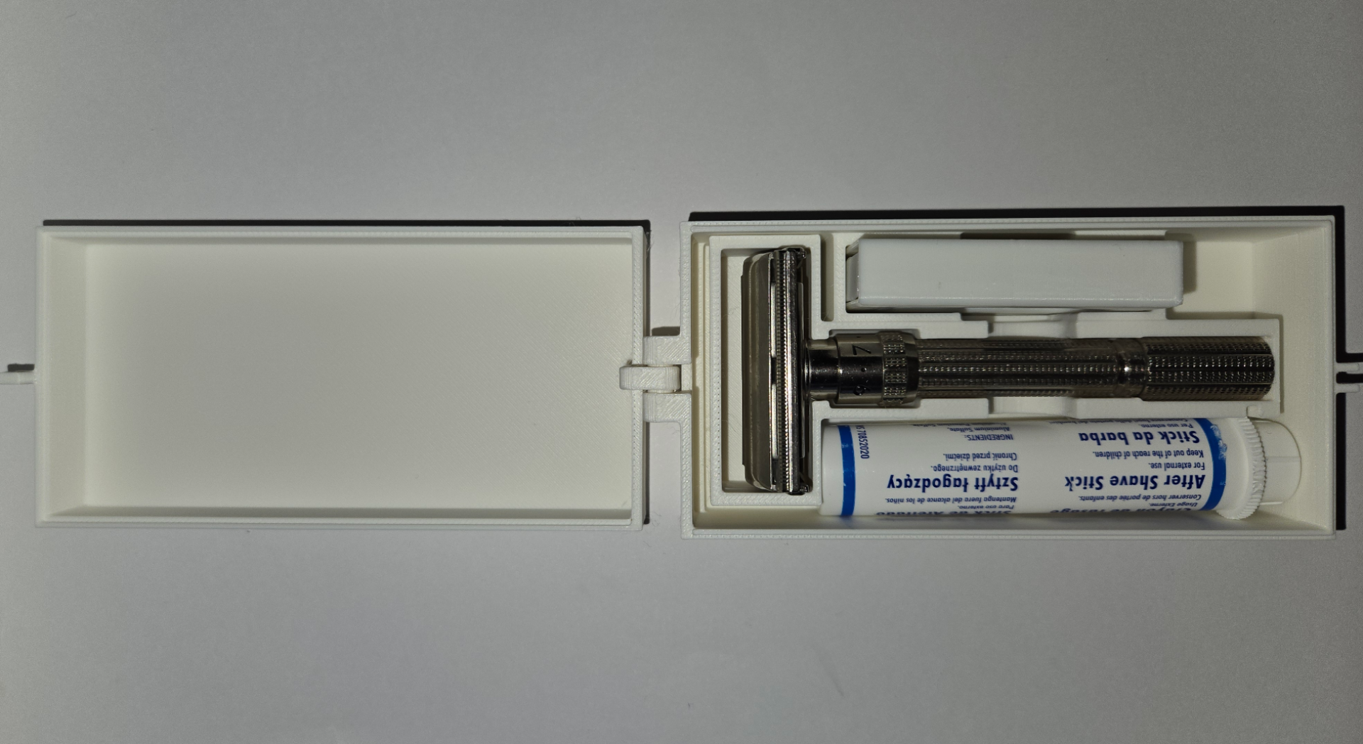 gillette slim adjustable DE razor (travel) case