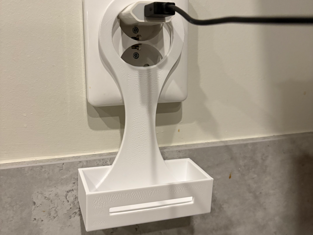 Outlet basket