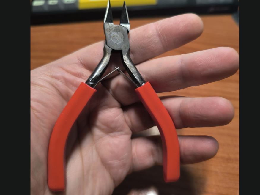 Simple TPU Handles For Small Cutting Pliers