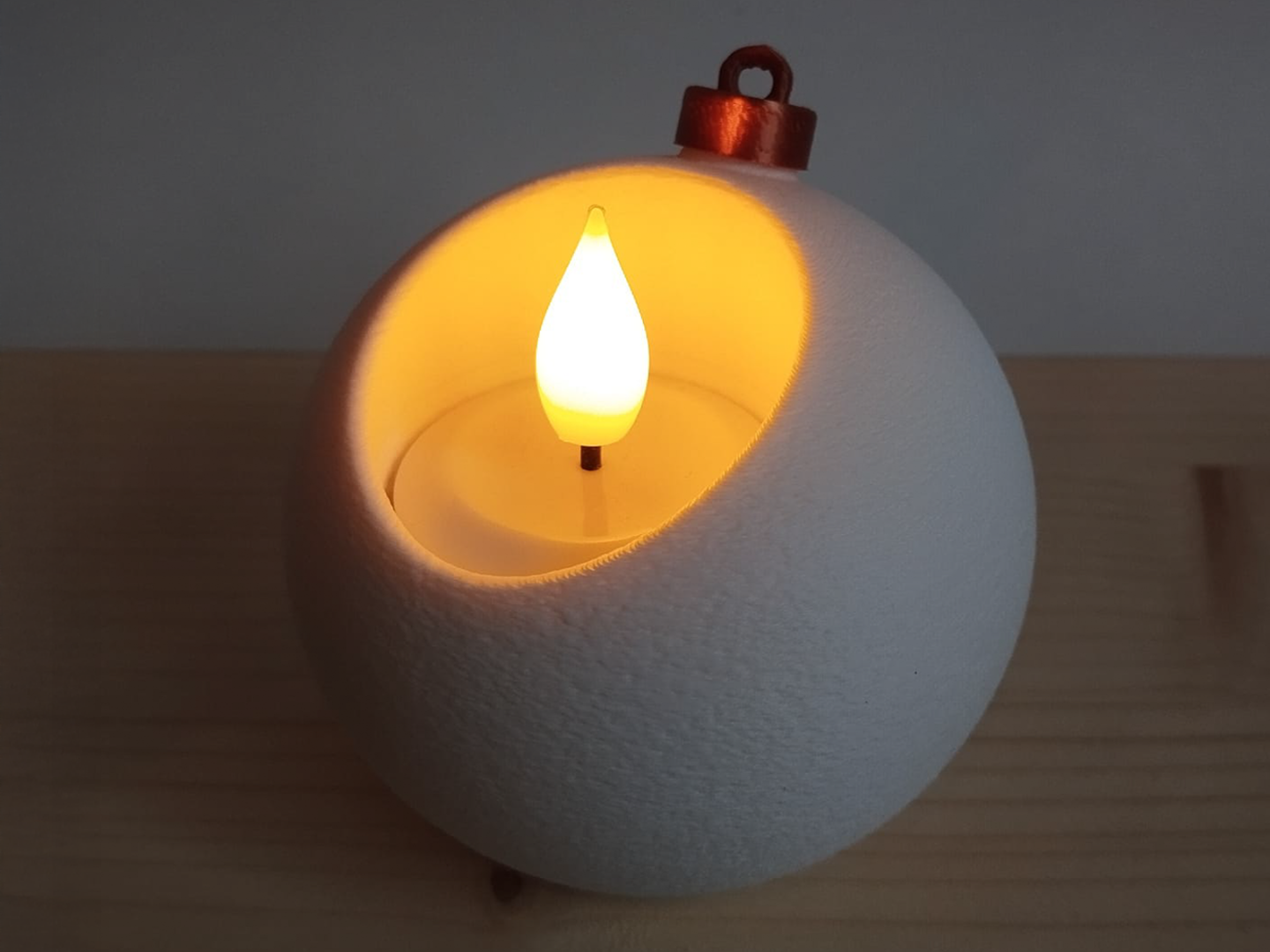 Cozy, elegant Christmas bauble LED tealight holder