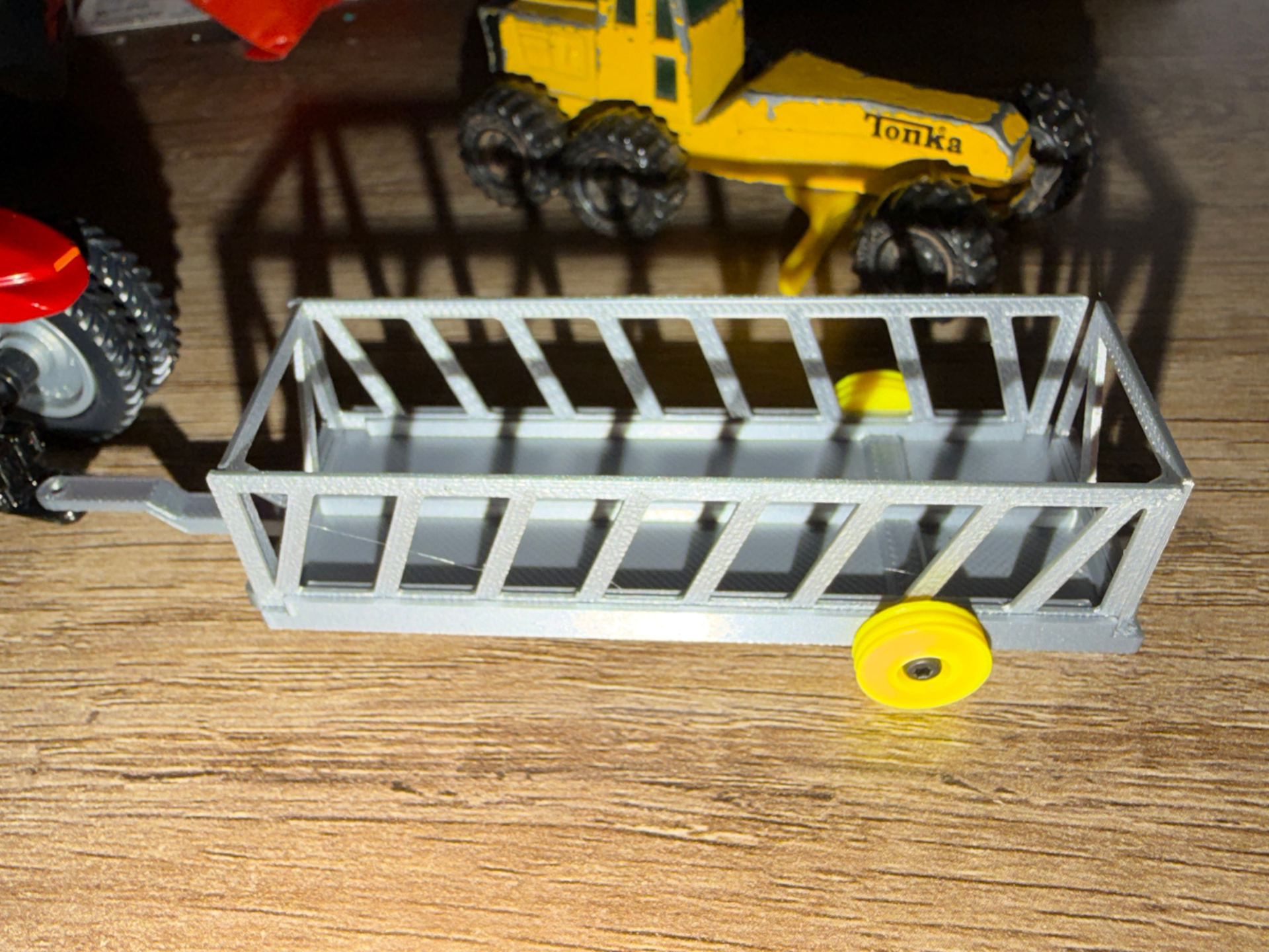 1/64 Portable Cattle Feeder