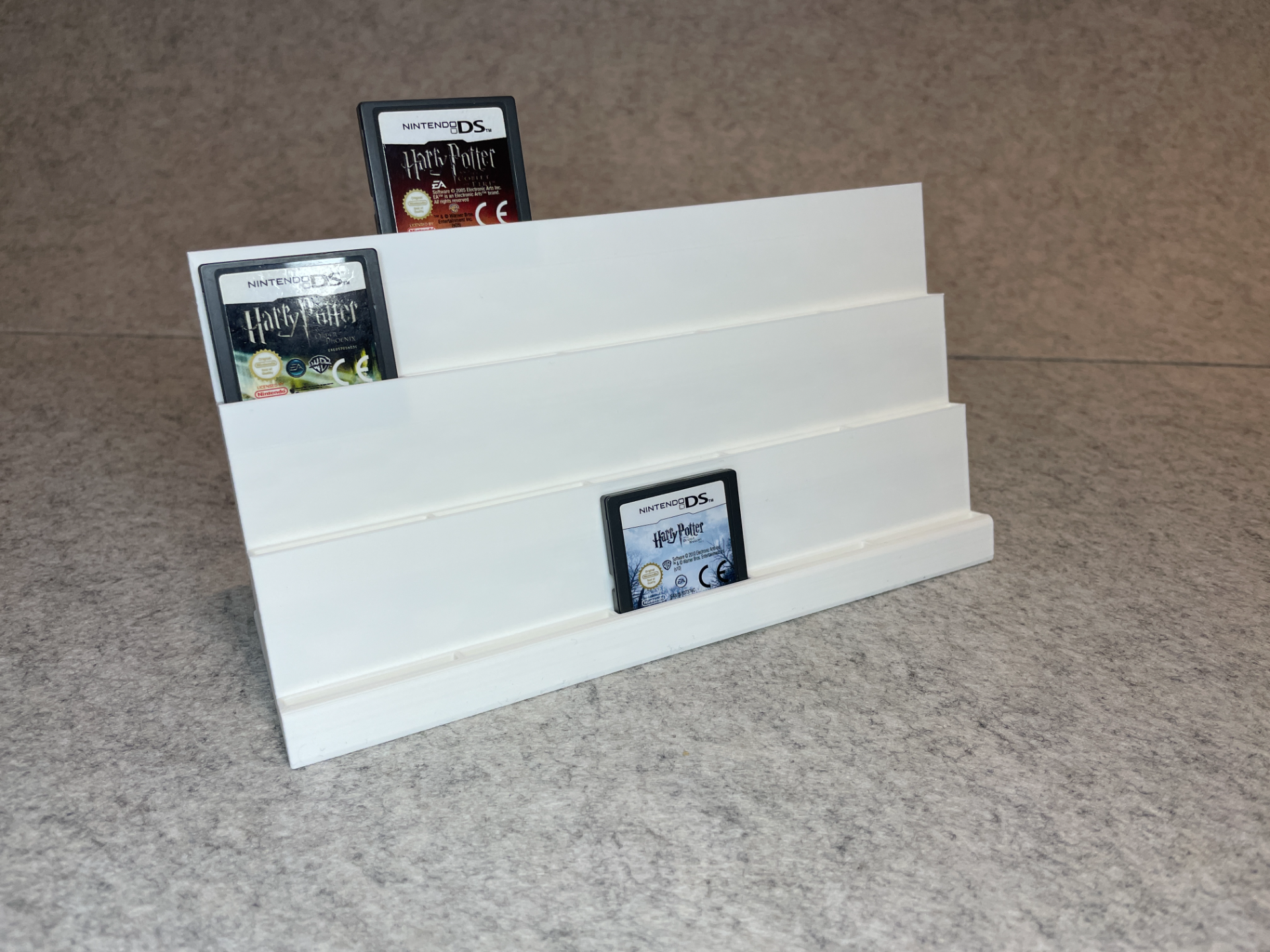 Cartridge stand for Nintendo DS 3DS games