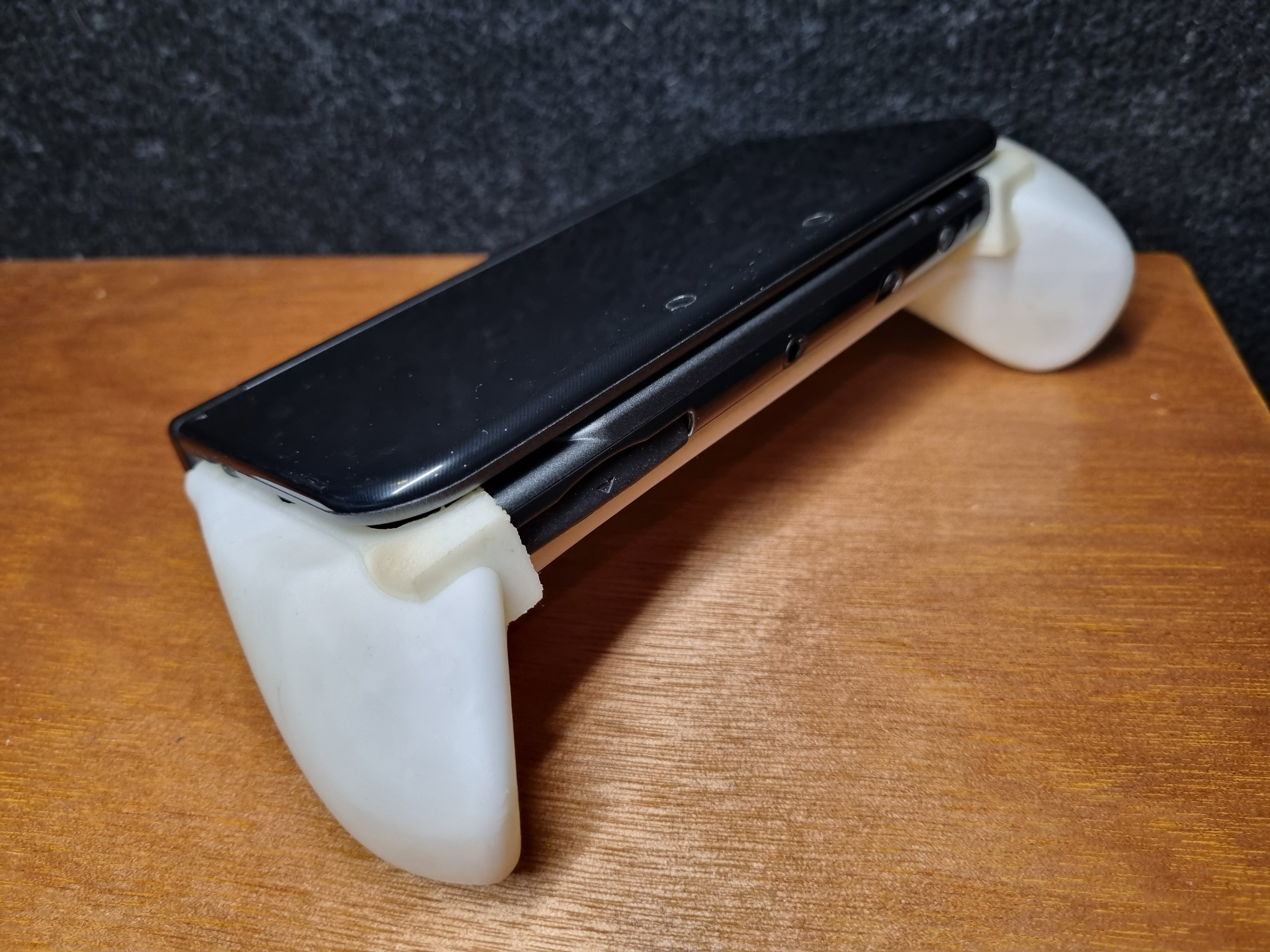 New Nintendo 3DS XL Grip with Soft Padding