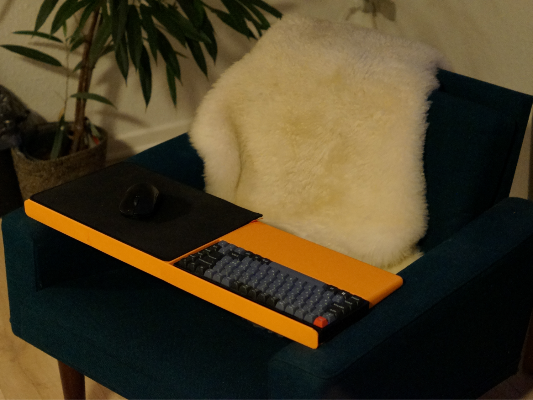 Lapboard for 75% TLK (Keychron K2 pro) + Mousepad