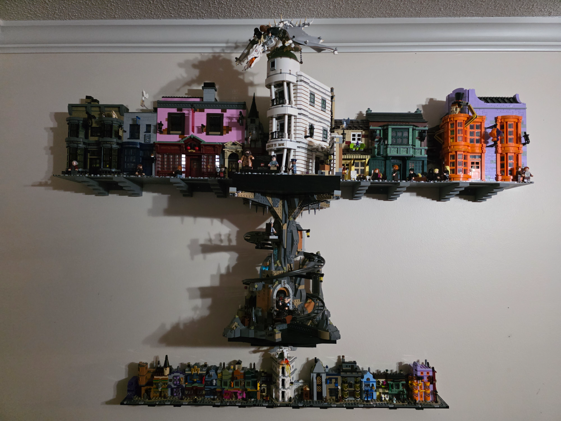 76444 Diagon Alley Brick Mount/10 stud base plate