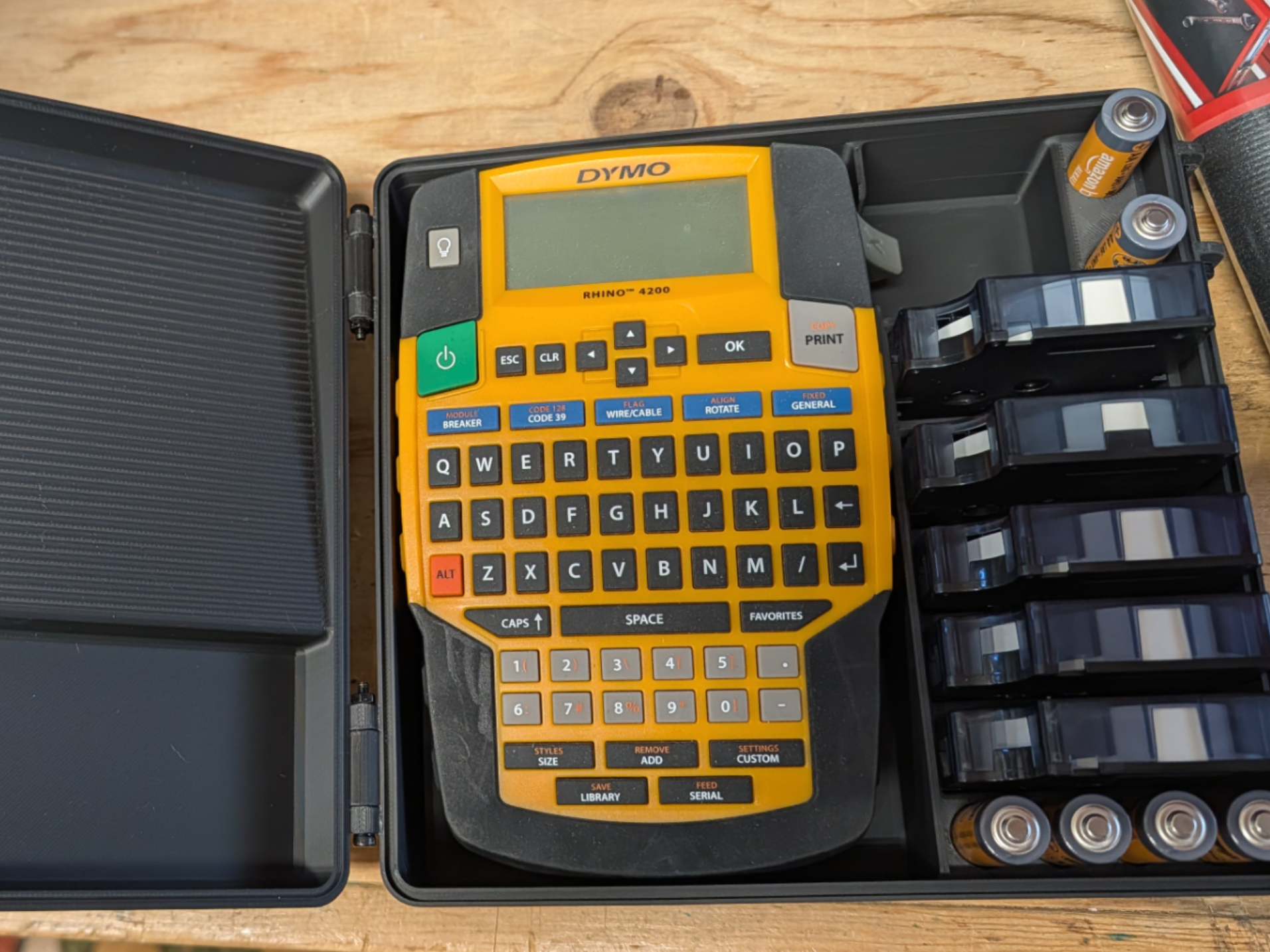 DYNO Rhino 4200 Label Maker Box