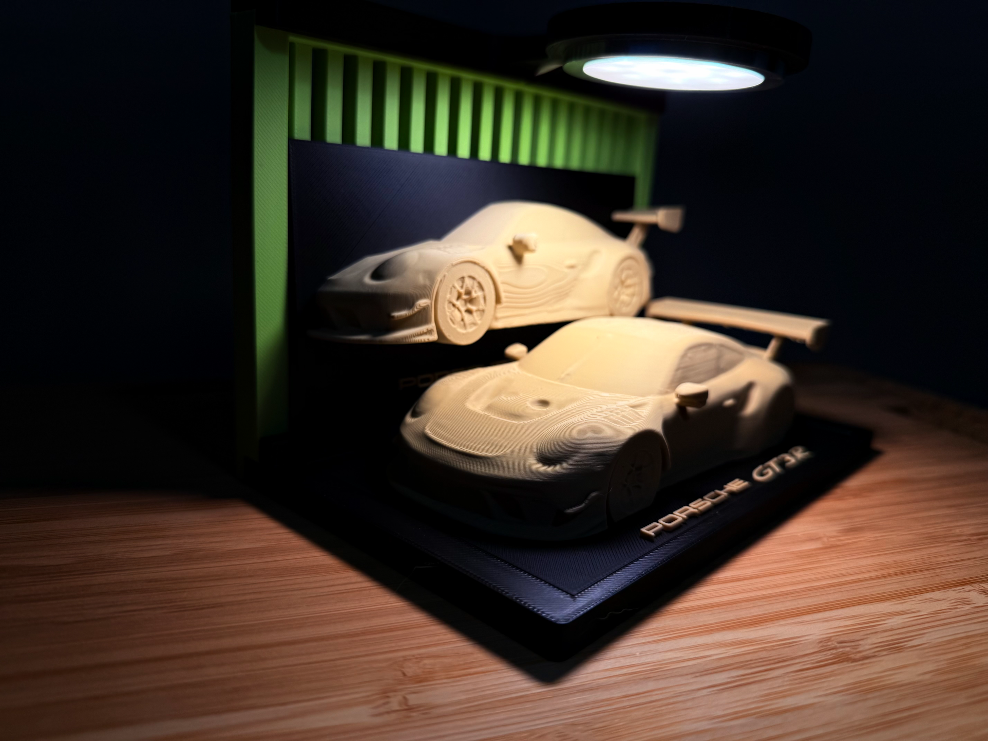 Porsche 911 GT3 R (991.2) - Display Model