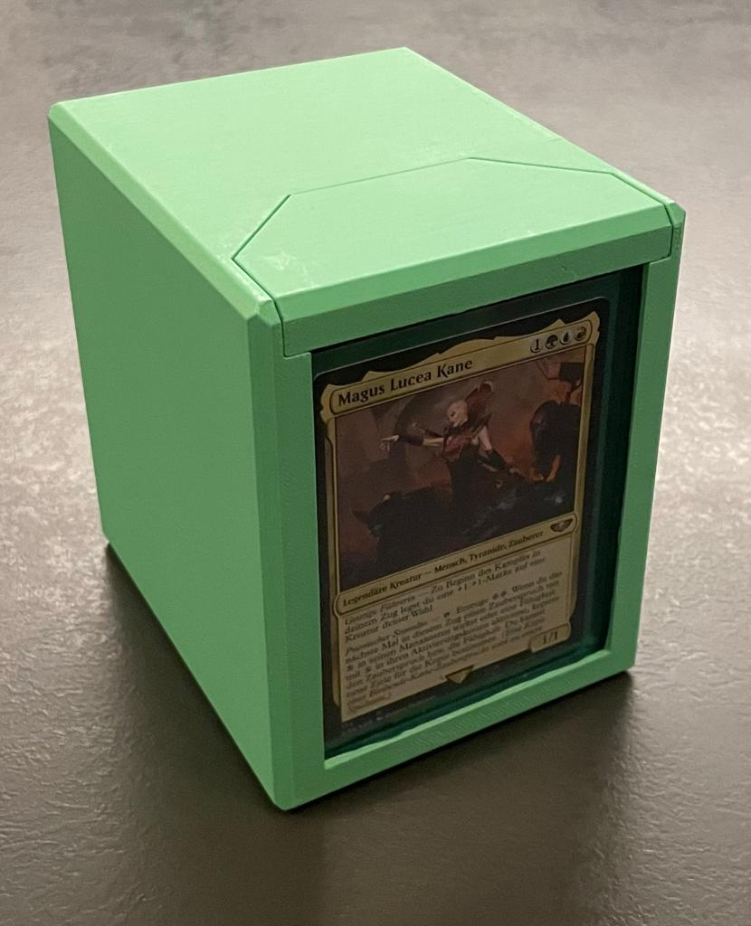 MTG Commander Deckbox (with magnetic lid and showcase)