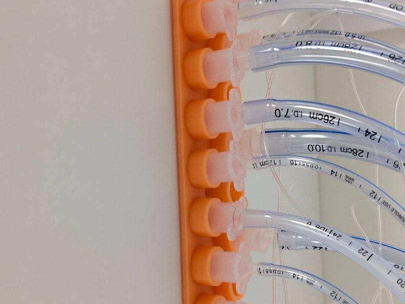 tracheal tube holder