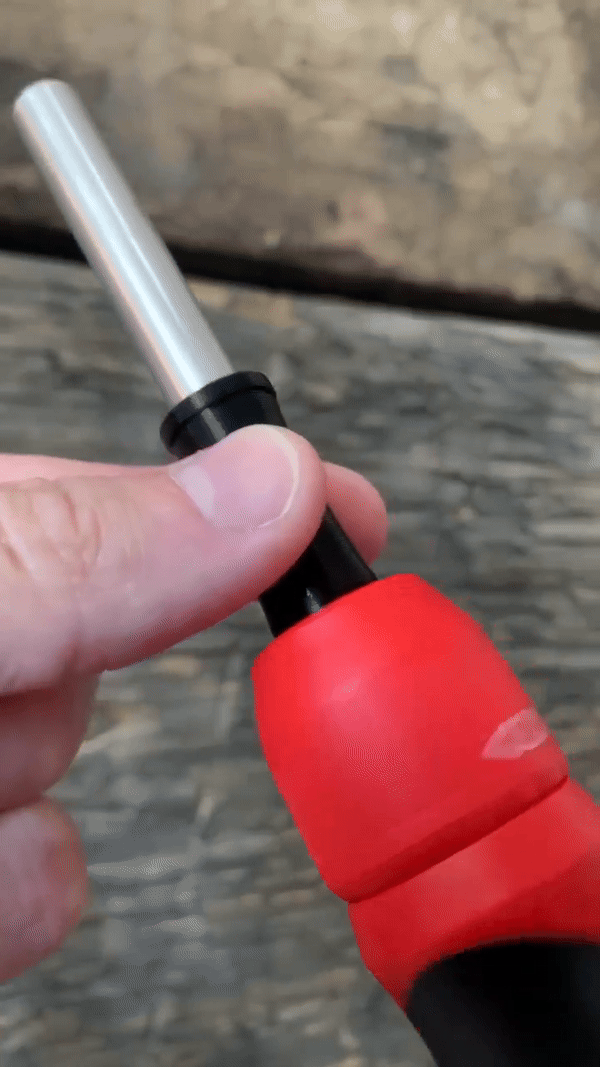 Megapro screwdriver rotating shaft grip ring