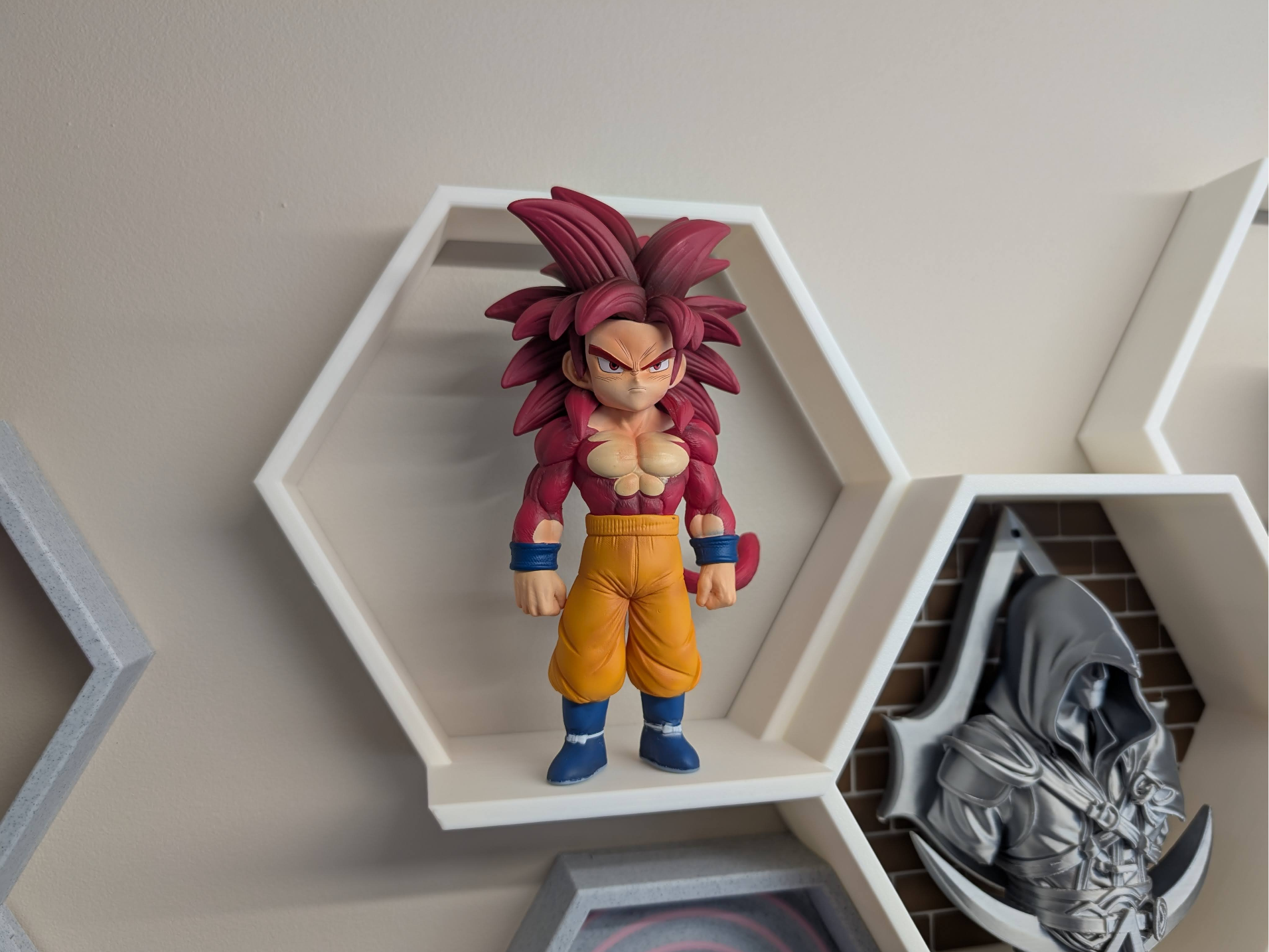 Magnum Aero Hexo Shelf