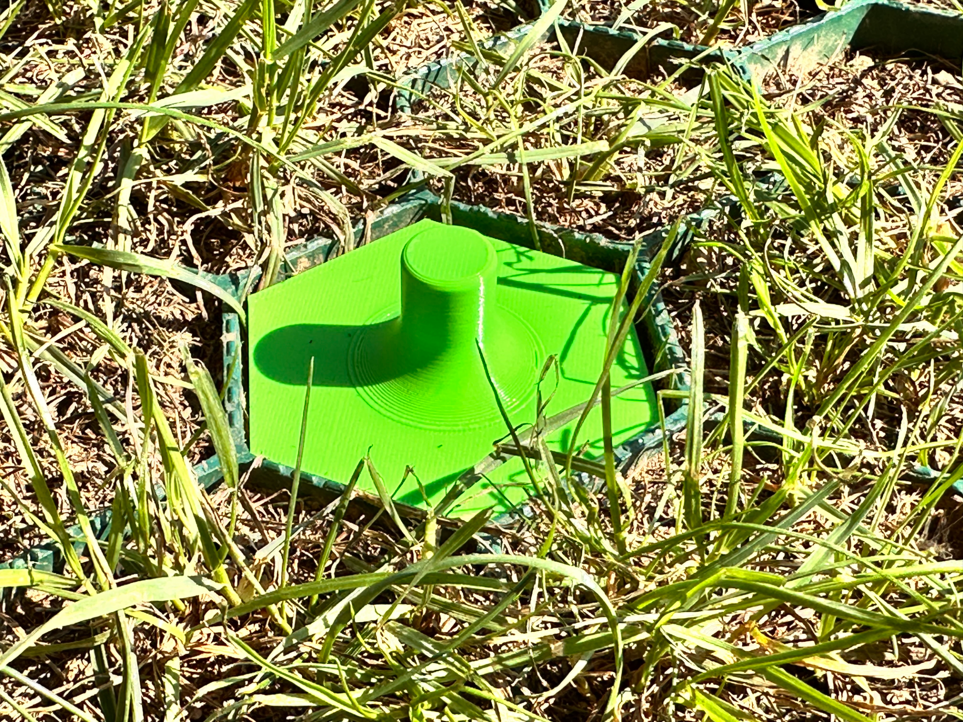 Honeycomb soil compactor