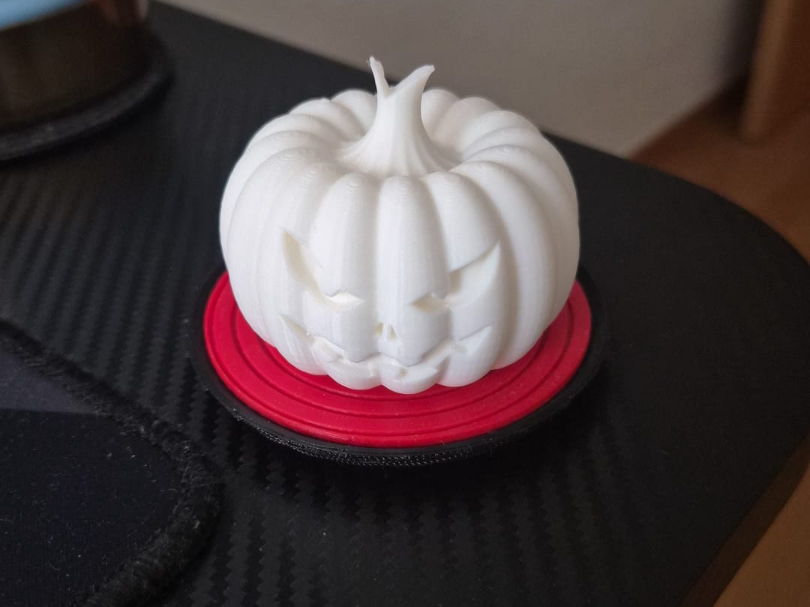 Pumpkin Halloween salt pepper dispenser