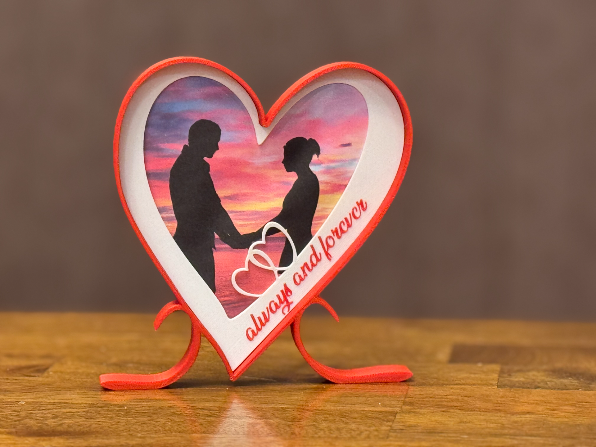 Heart-shaped photoframe
