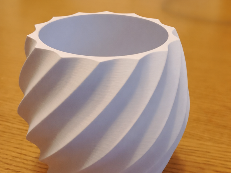 Spiral Planter 120mm – Sculptural Minimalism