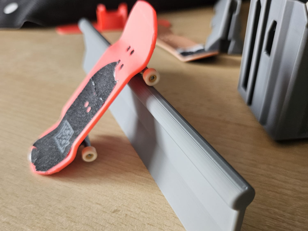 Fingerboard Rail Barrier (no support!!)