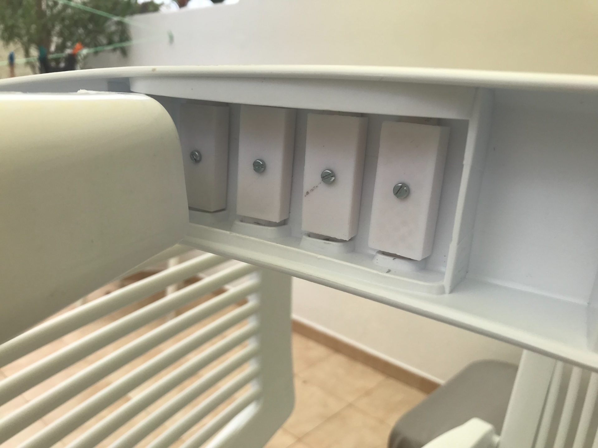 Reclining Sun Armchair, Replacement peg locators
